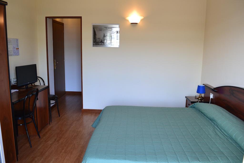 Albergo Elena Pianoro Szoba fotó