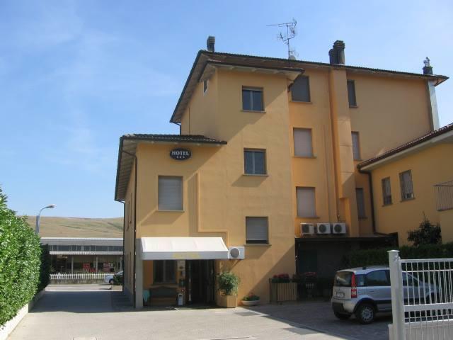 Albergo Elena Pianoro Kültér fotó